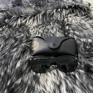 Rayban wayfarer sunglasses